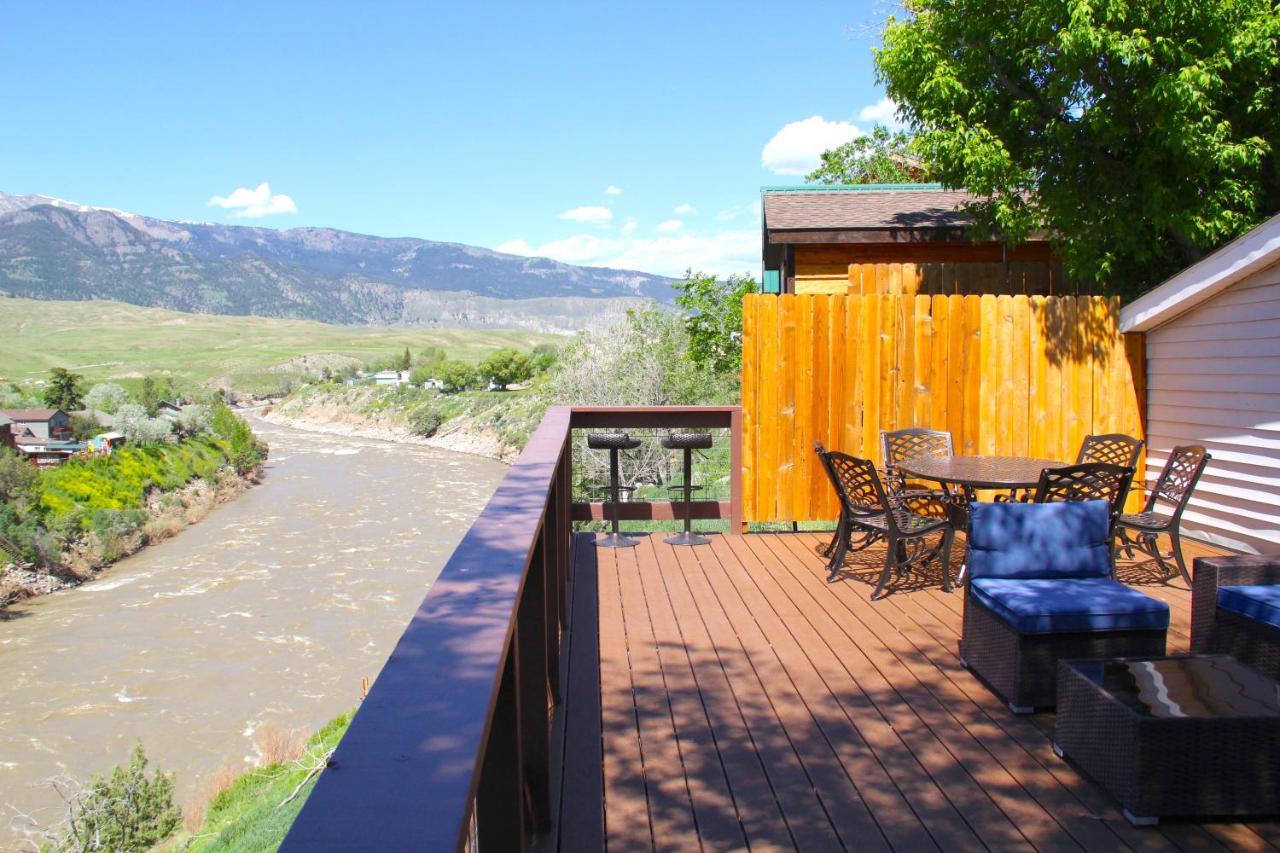 Yellowstone Treasure Guesthouses On The River جاردينر المظهر الخارجي الصورة