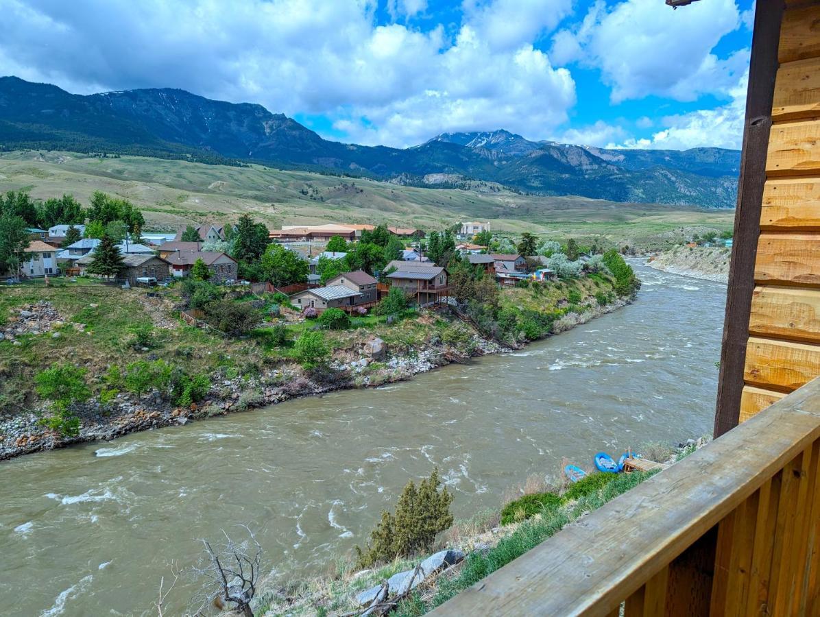 Yellowstone Treasure Guesthouses On The River جاردينر المظهر الخارجي الصورة