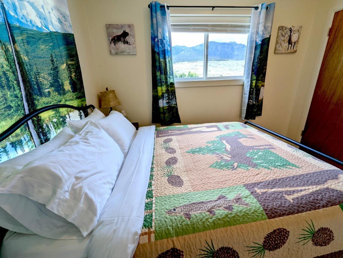Yellowstone Treasure Guesthouses On The River جاردينر المظهر الخارجي الصورة