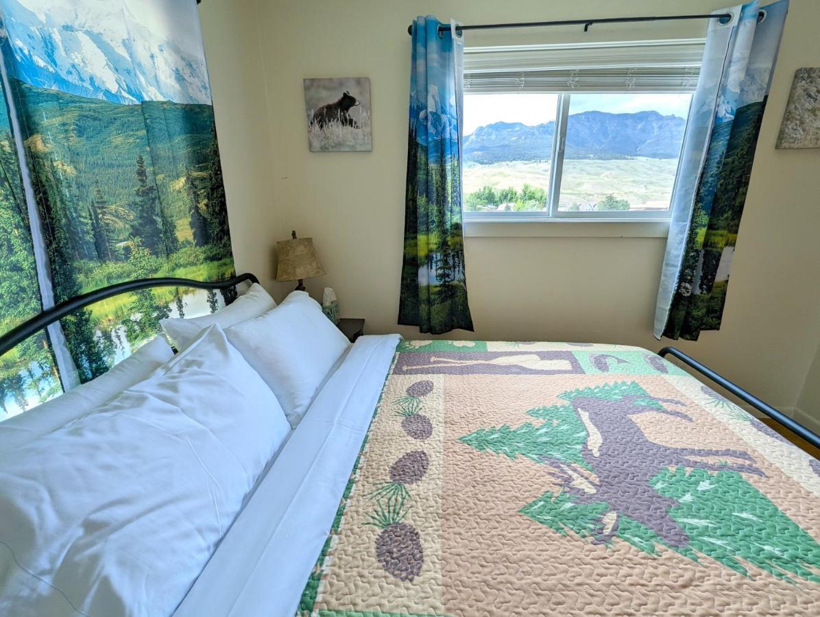 Yellowstone Treasure Guesthouses On The River جاردينر المظهر الخارجي الصورة