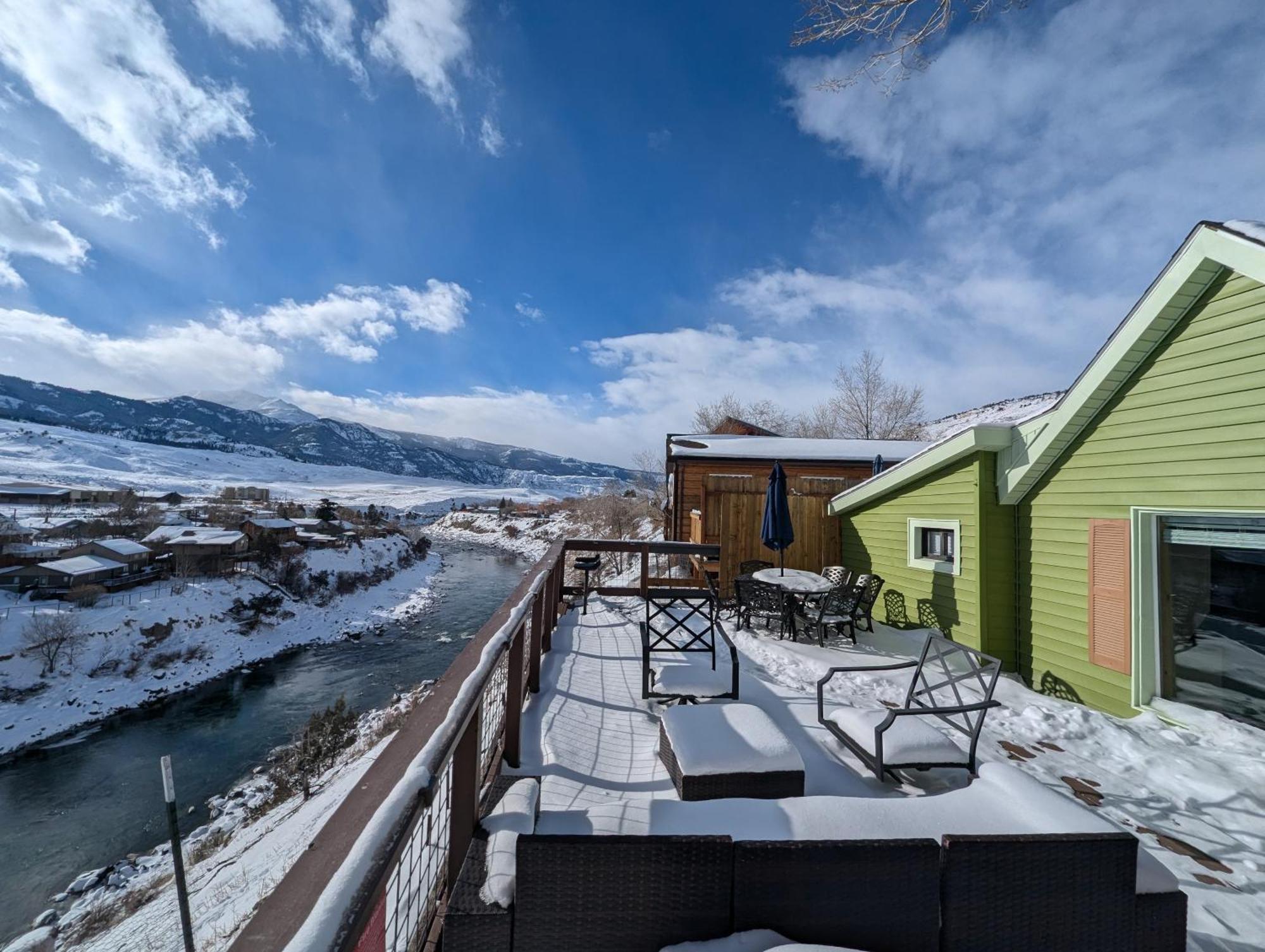 Yellowstone Treasure Guesthouses On The River جاردينر المظهر الخارجي الصورة