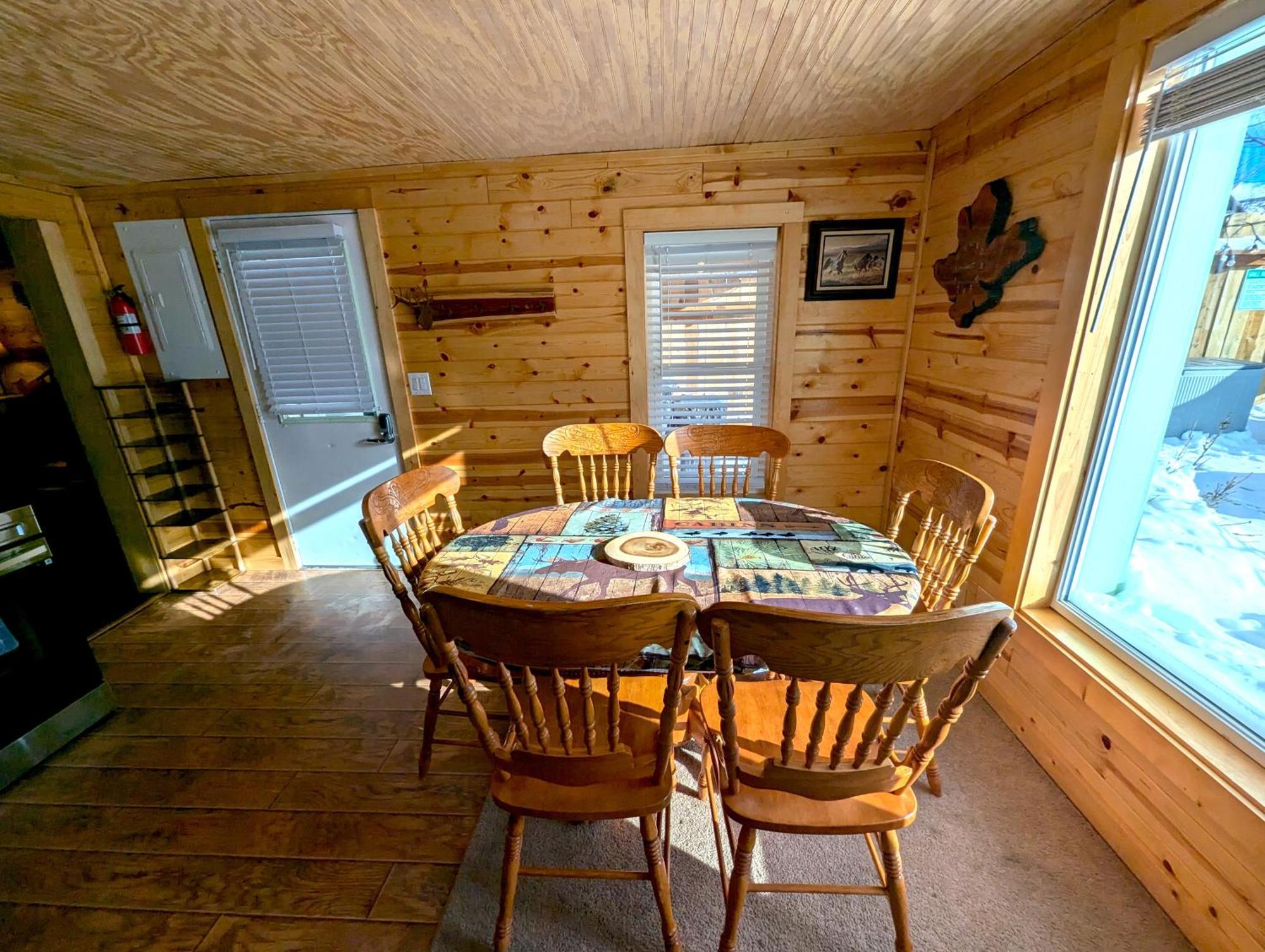 Yellowstone Treasure Guesthouses On The River جاردينر المظهر الخارجي الصورة