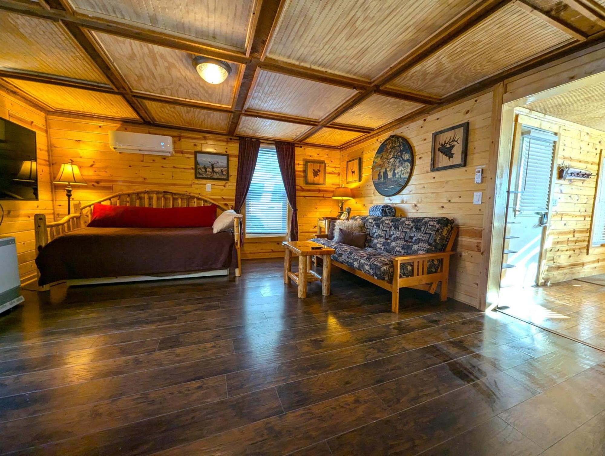Yellowstone Treasure Guesthouses On The River جاردينر المظهر الخارجي الصورة